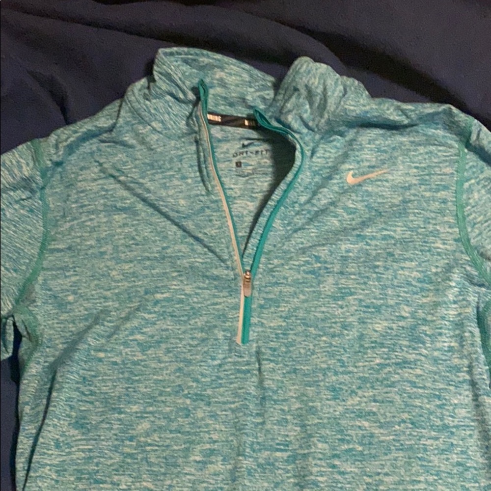 Nike running top